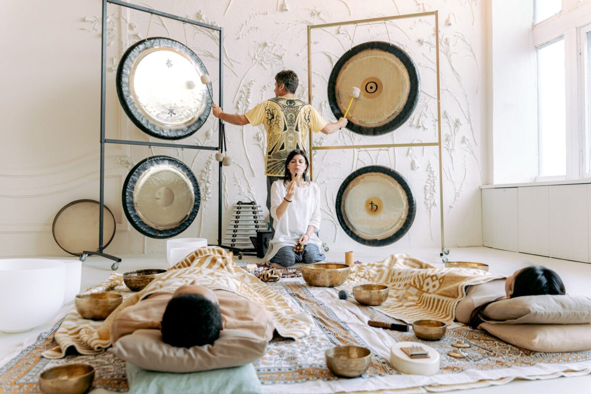 10 Sound Bath Sleep Hotels in California: Rejuvenate Your Mind with Sonic Therapy Retreats