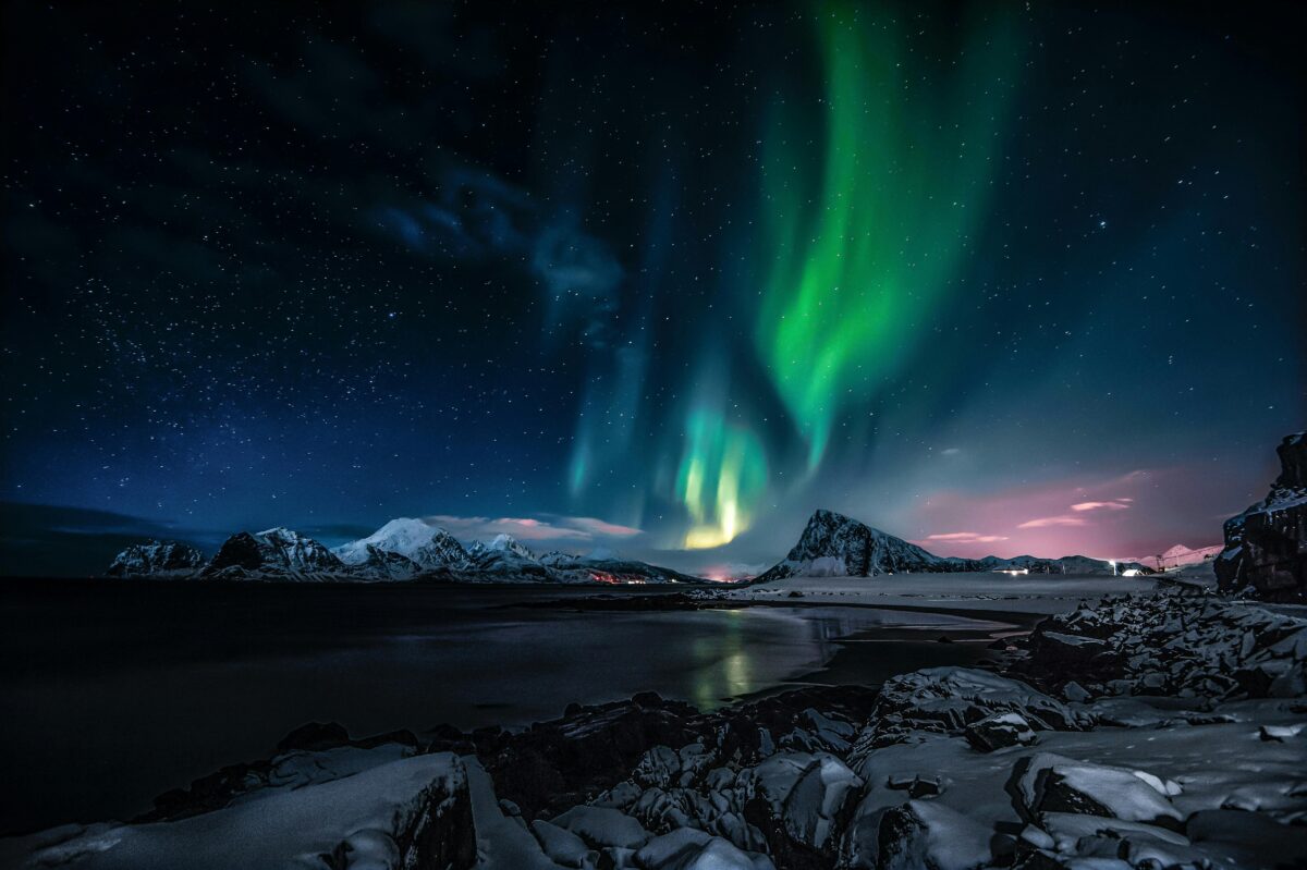 How to Plan Night Photography Tour in Iceland 7 Essential Tips for Capturing the Northern Lights in Summer 2025