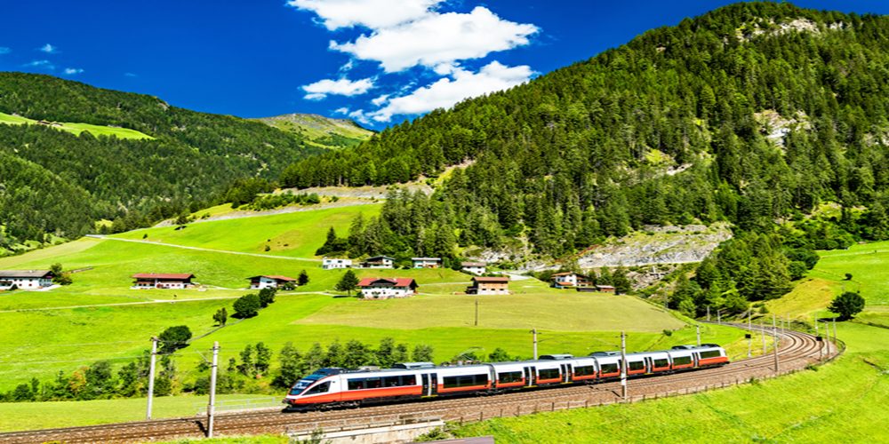 How to Travel Europe by Train: 10 Essential Tips for a Scenic Rail Adventure