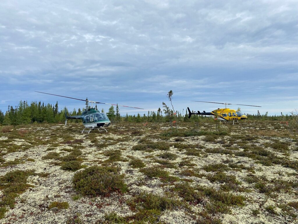 Helicopter tours at Hudson Bay in Manitoba, Canada