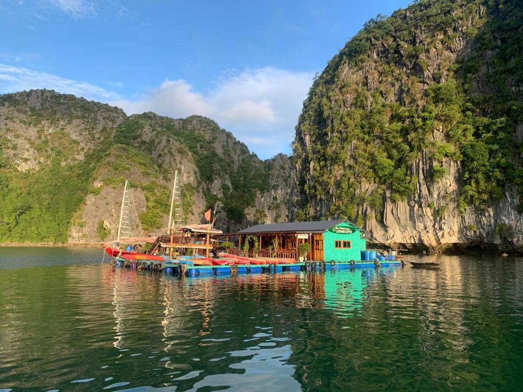 Lan Ha Bay Eco Floating Farmstay Experience