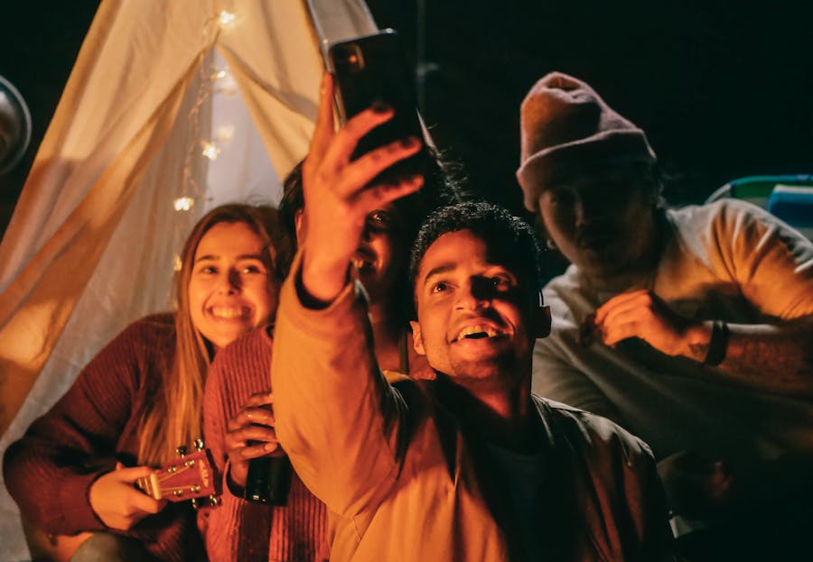 Meeting New People While Traveling With Friends