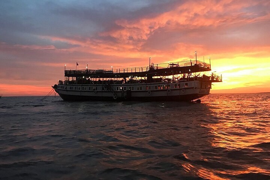Sunset Cruise with Floating Fish Farm Visit
