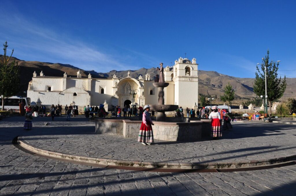 Yanque, Peru