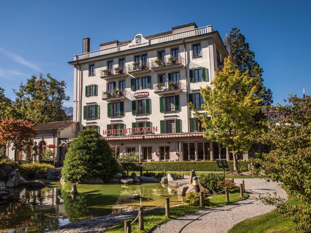 Building exterior of the Hotel Interlaken