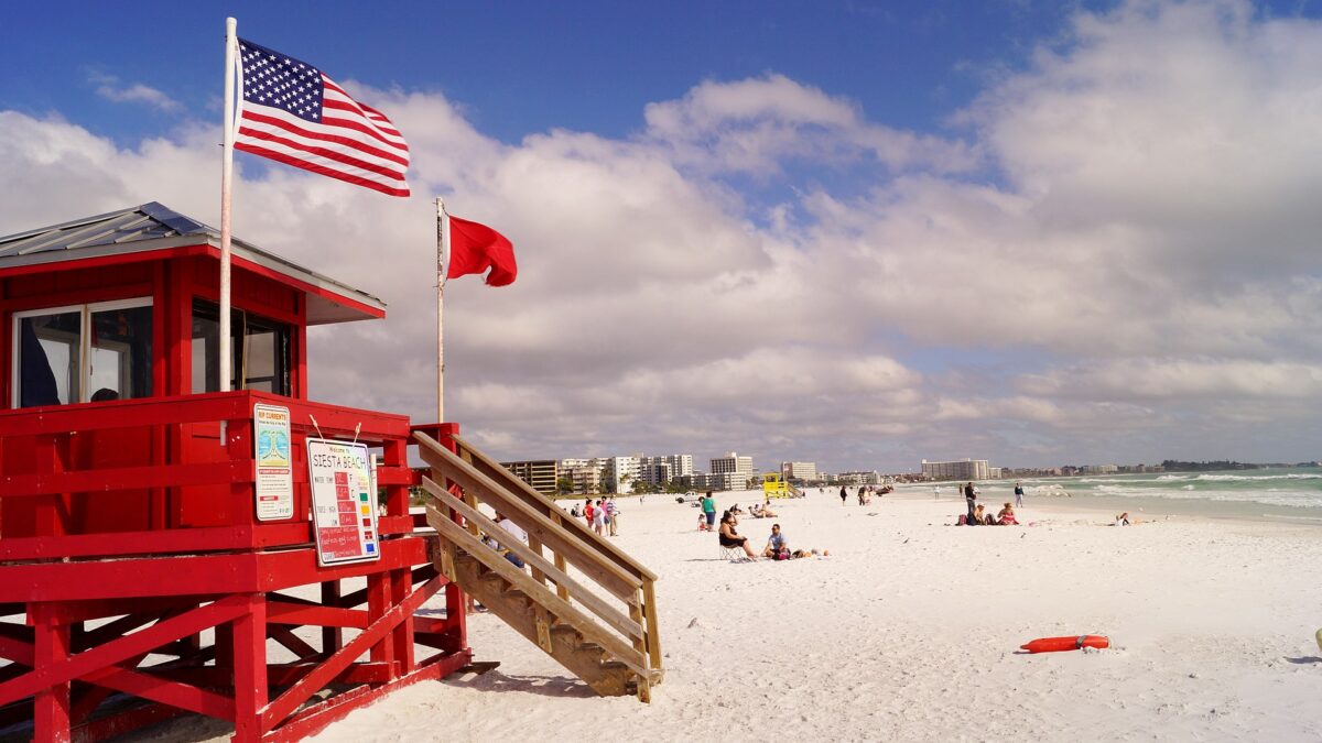 Lifeguard stand at Siesta Key Beach